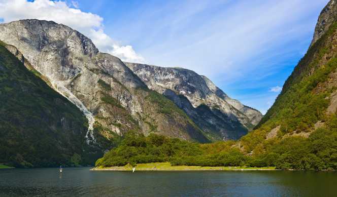 Pays-Bas, Norvège avec transferts - Croisière francophone avec Hurtigruten Expeditions