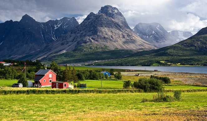 Panoramas norvégiens en 10 jours avec accompagnateur français avec Hurtigruten